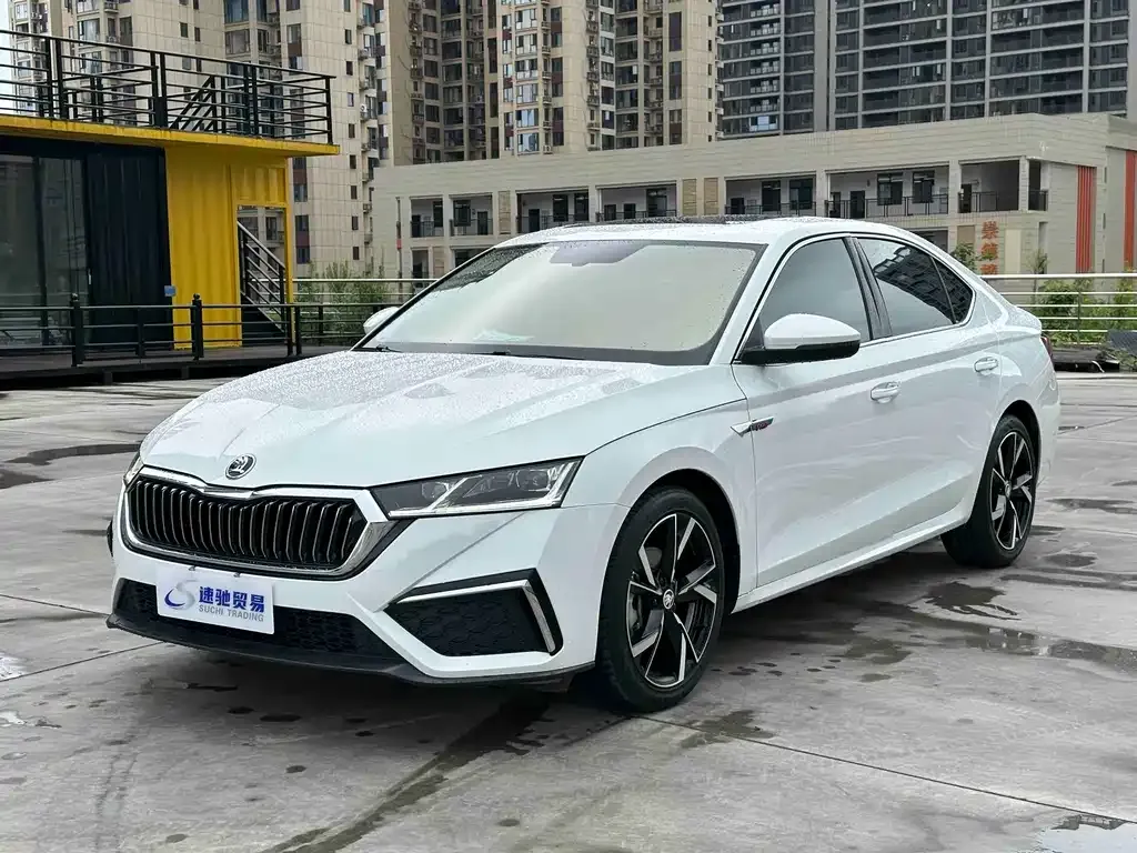 Skoda Octavia — фото 1