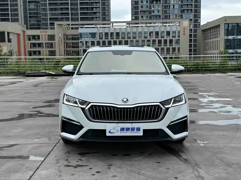 Skoda Octavia — фото 2