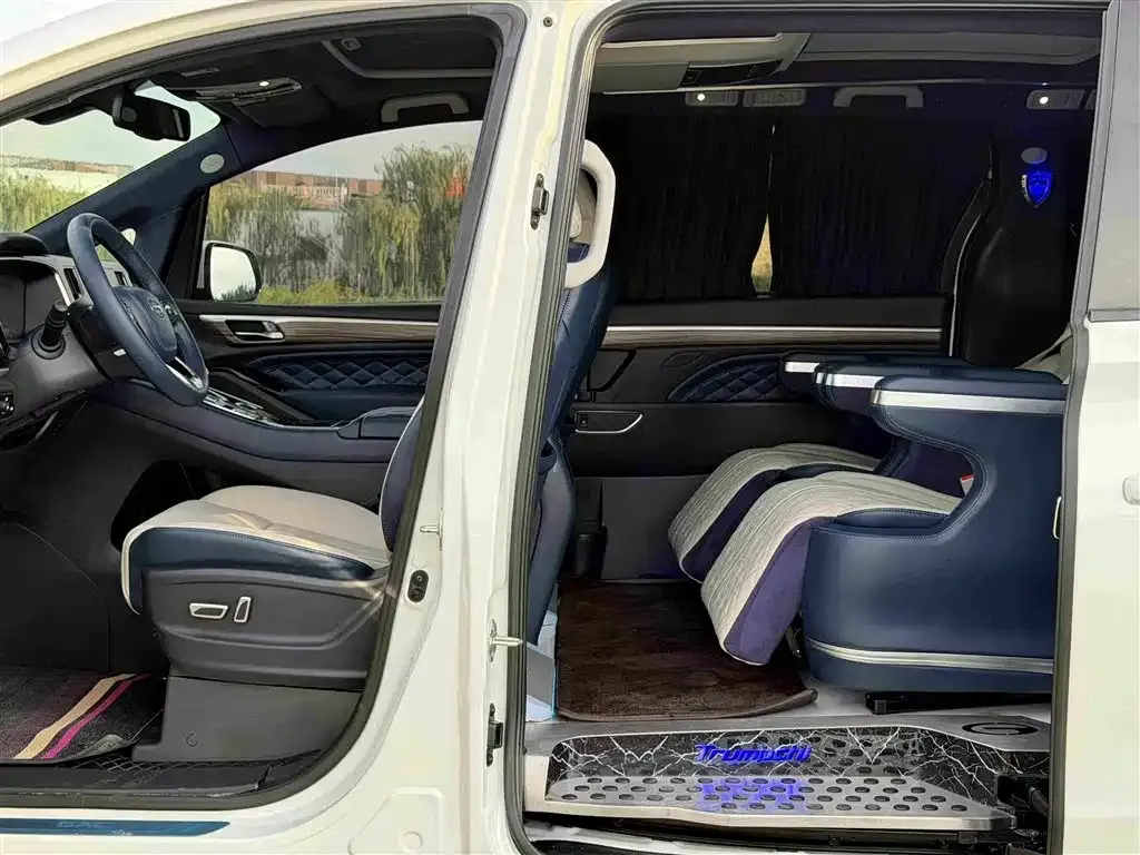 GAC Motor Trumpchi M8 — фото 6