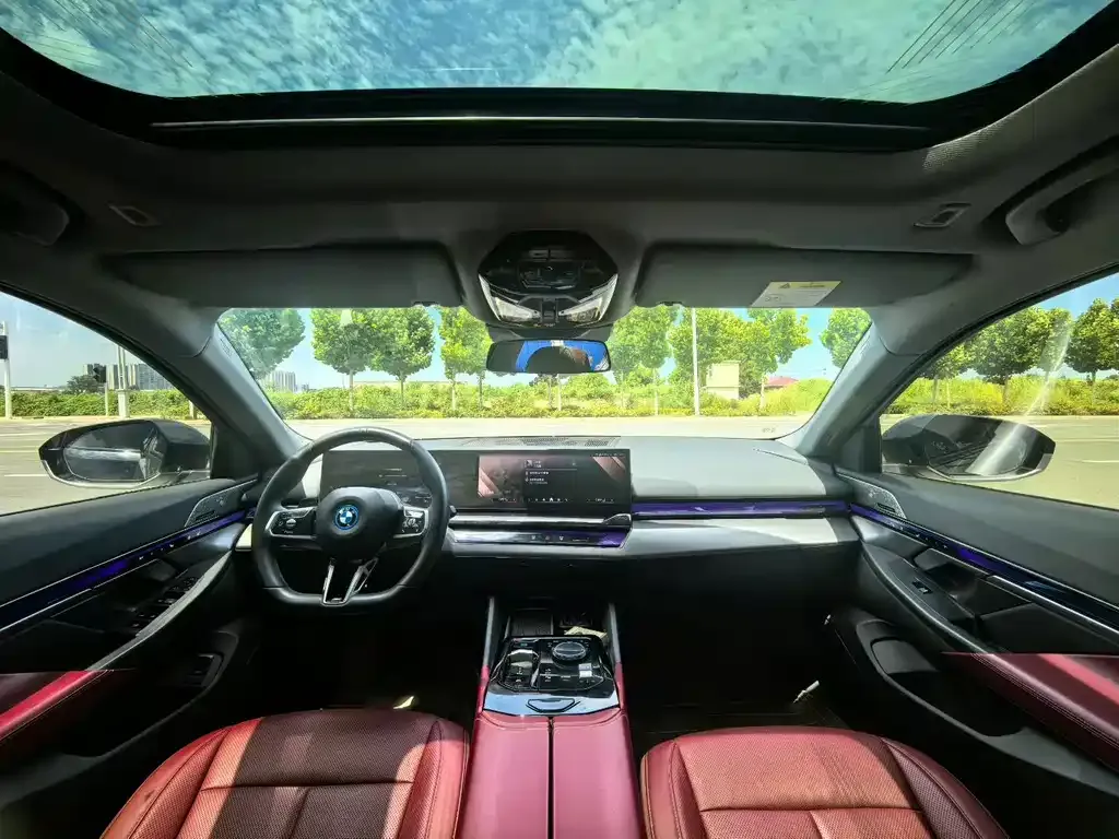 BMW i5 — фото 6