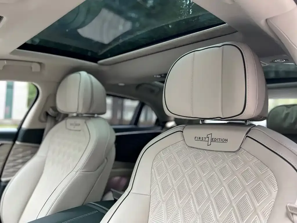 Bentley Flying Spur — фото 8