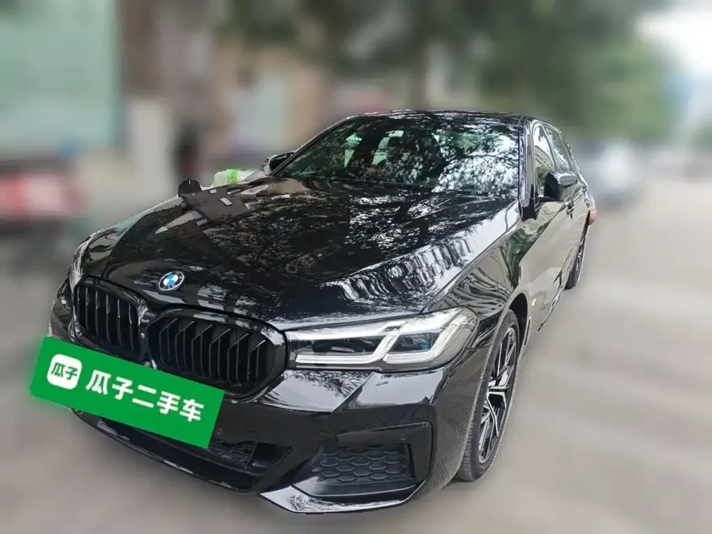 BMW 5 Series — фото 1