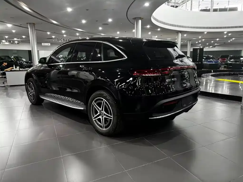 Mercedes-Benz EQC — фото 9