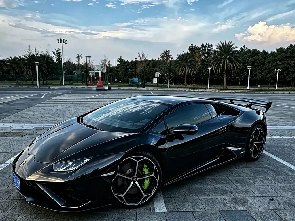Lamborghini Huracan — фото 1