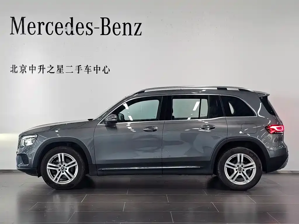 Mercedes-Benz GLB — фото 2