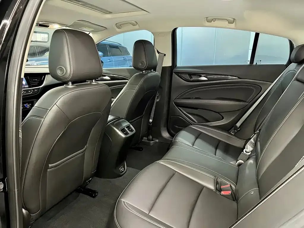 Buick Regal — фото 10