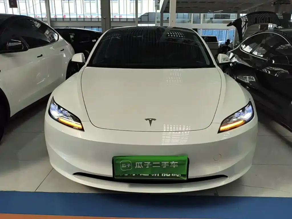 Tesla Model 3 — фото 4