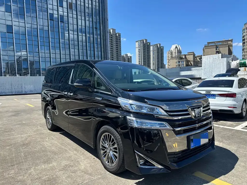 Toyota Vellfire — фото 9