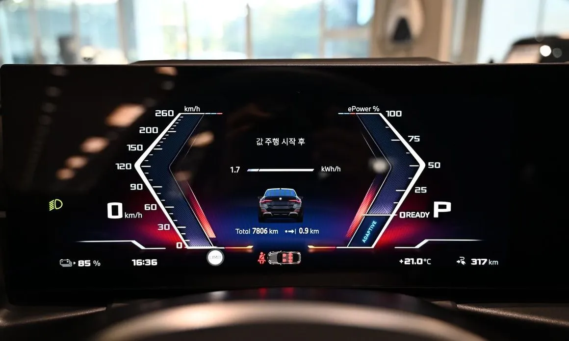 BMW i4 — фото 2