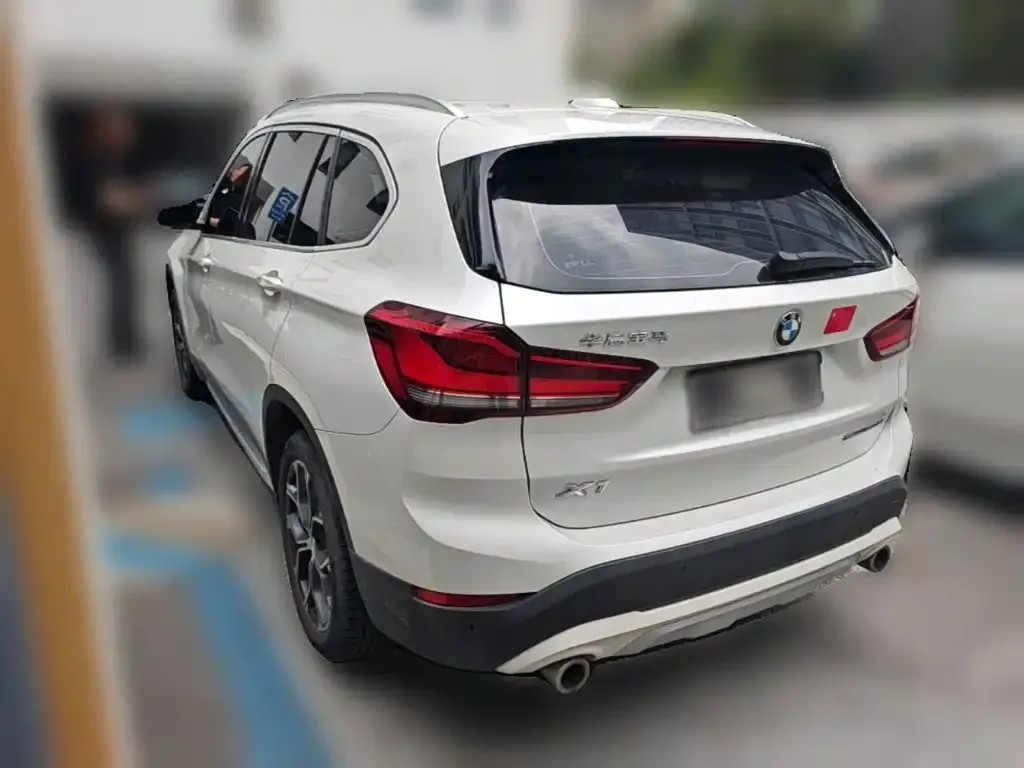 BMW X1 — фото 10
