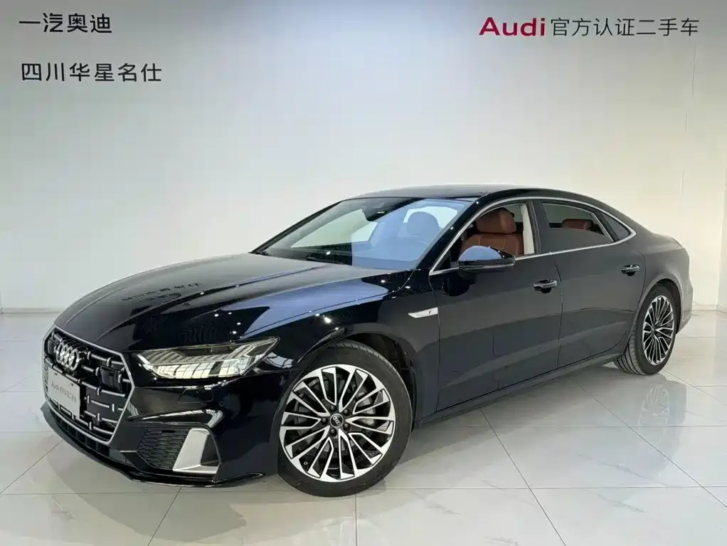 Audi A7L — фото 1