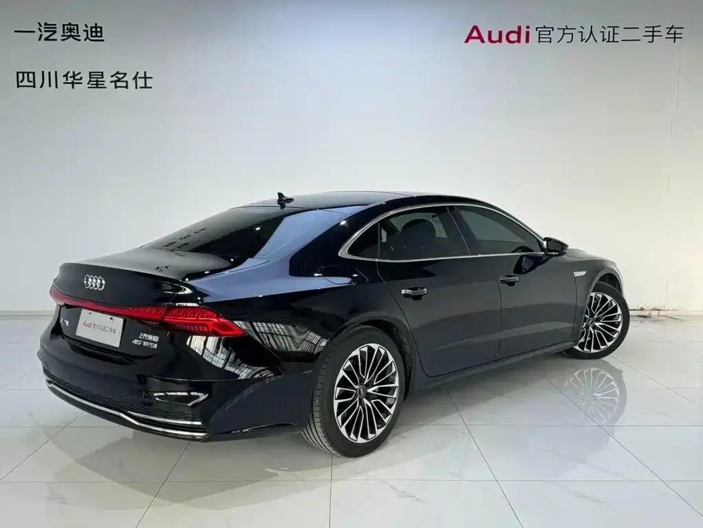 Audi A7L — фото 5