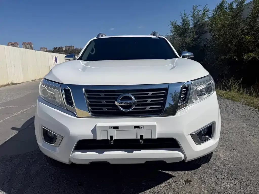 Nissan Navara — фото 4