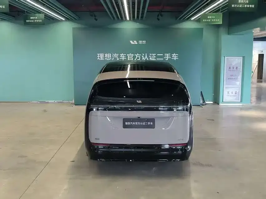 Li Auto MEGA — фото 6