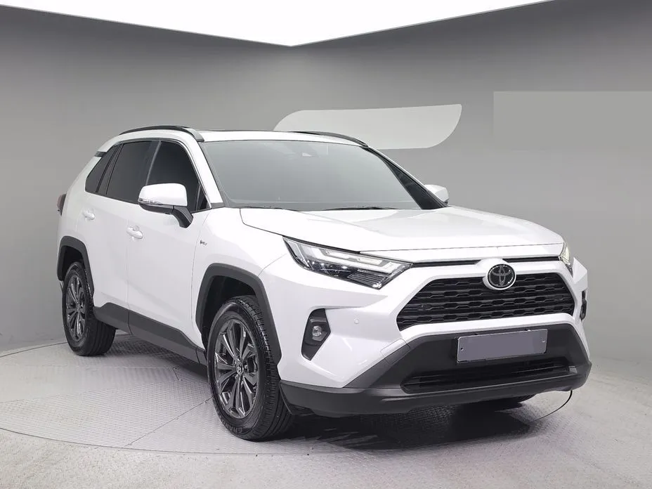 Toyota RAV4 — фото 6