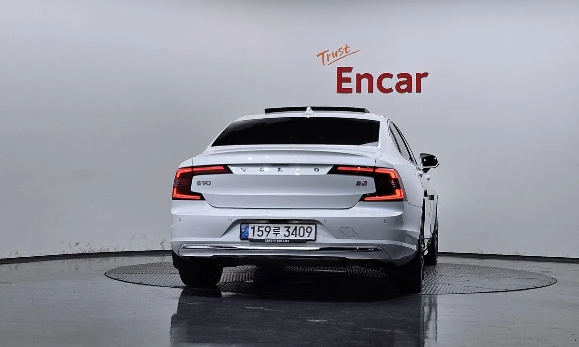 Volvo S90 — фото 4