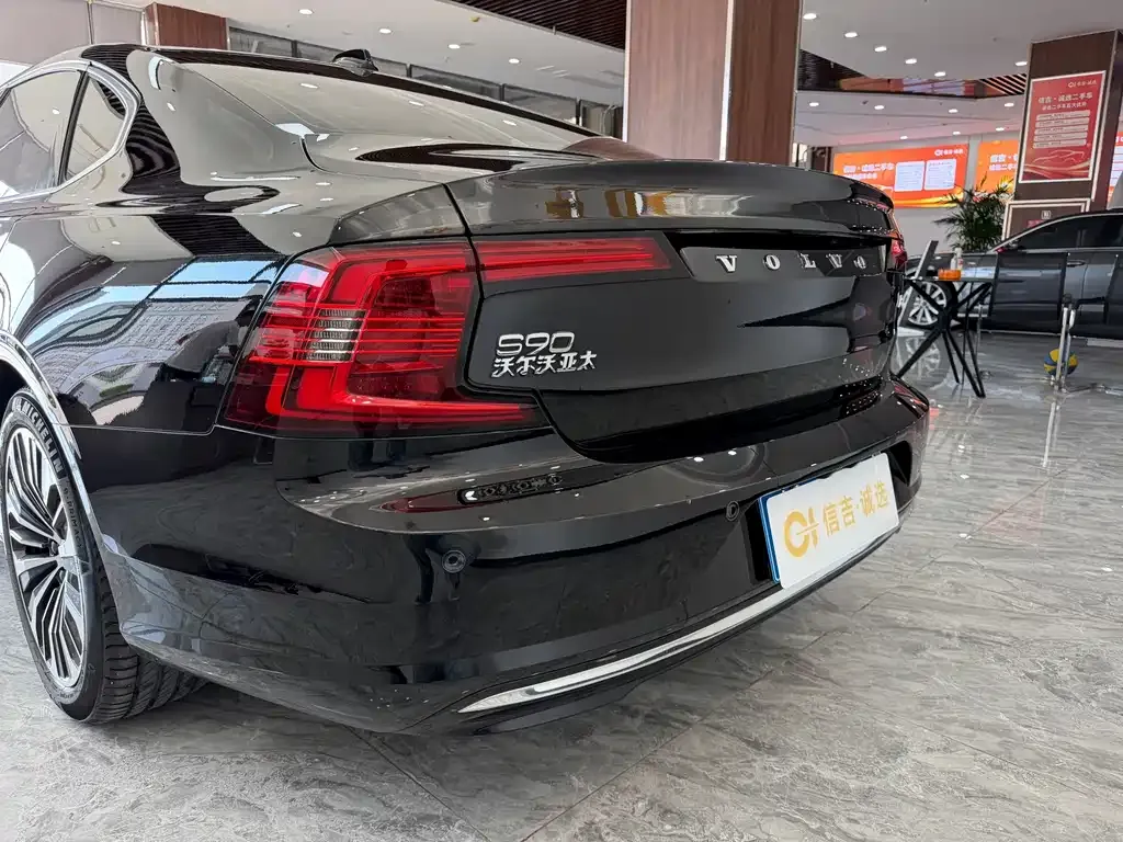 Volvo S90 — фото 10