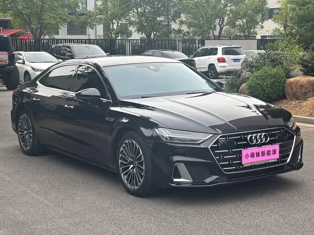Audi A7L — фото 7