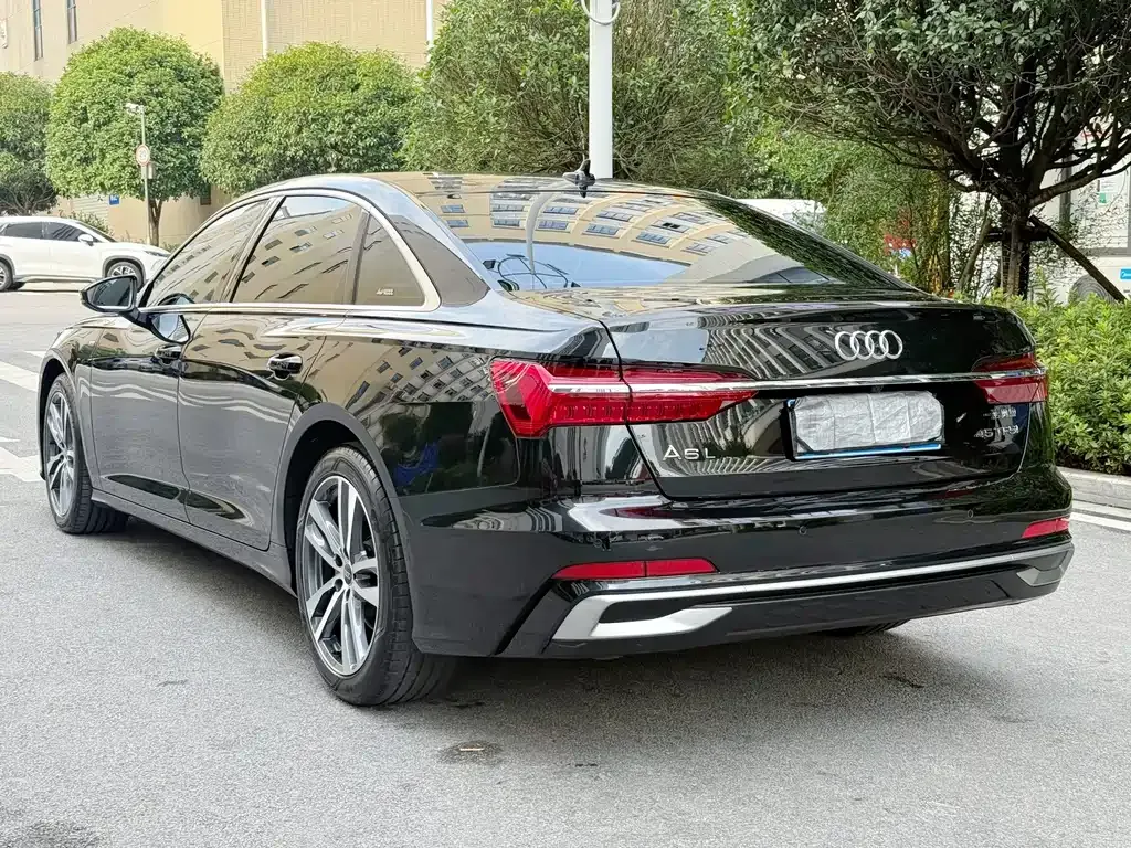 Audi A6L — фото 6