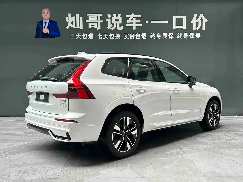 Volvo XC60 — фото 6