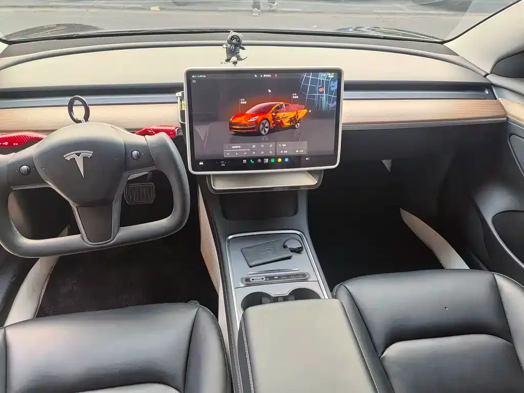 Tesla Model 3 — фото 2