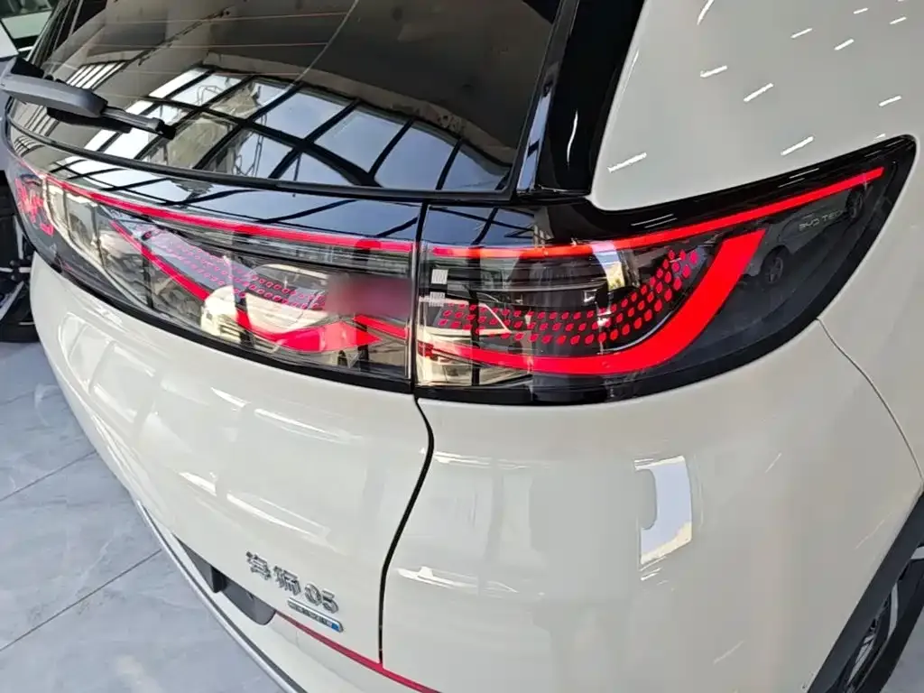 BYD Sealion 05 EV — фото 7