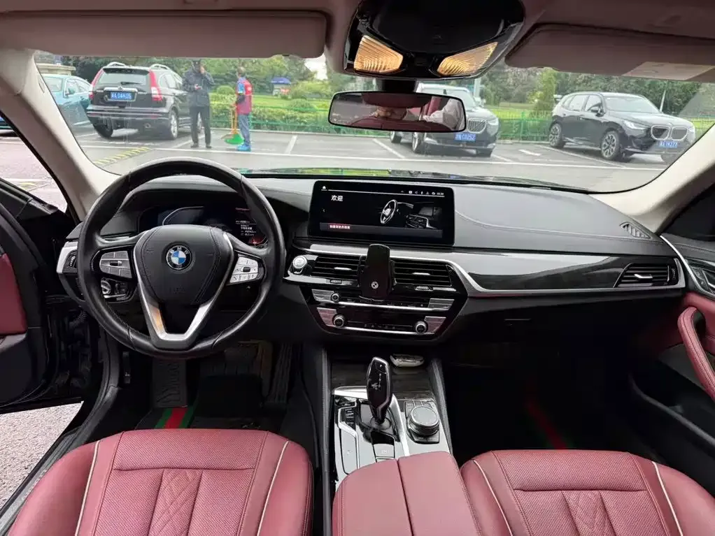 BMW 5 Series — фото 4