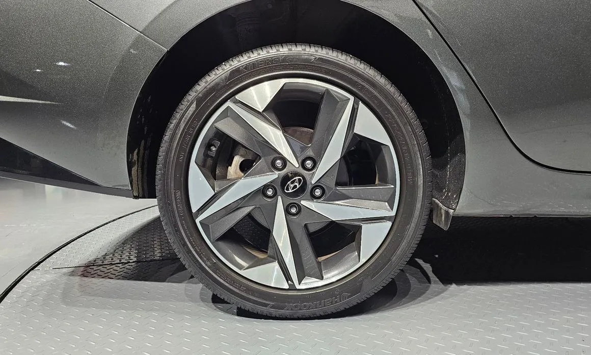 Hyundai AVANTE — фото 9