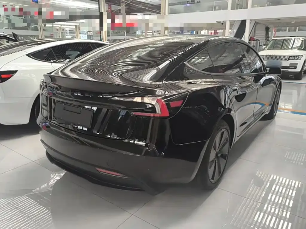 Tesla Model 3 — фото 3