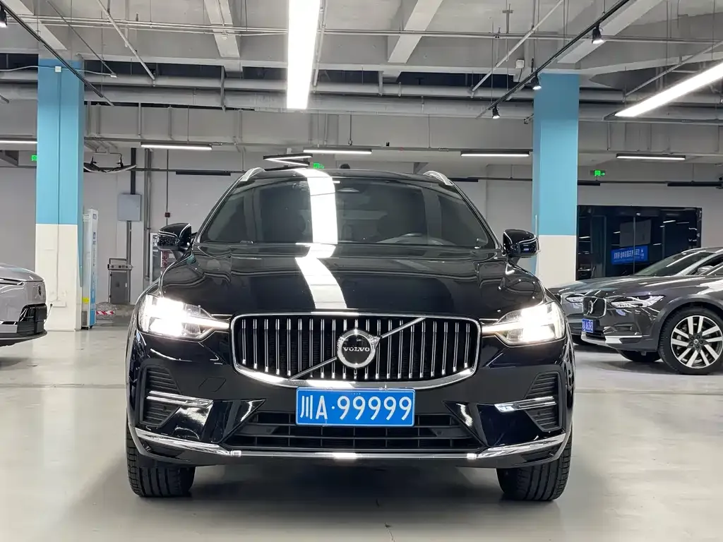 Volvo XC60 — фото 4