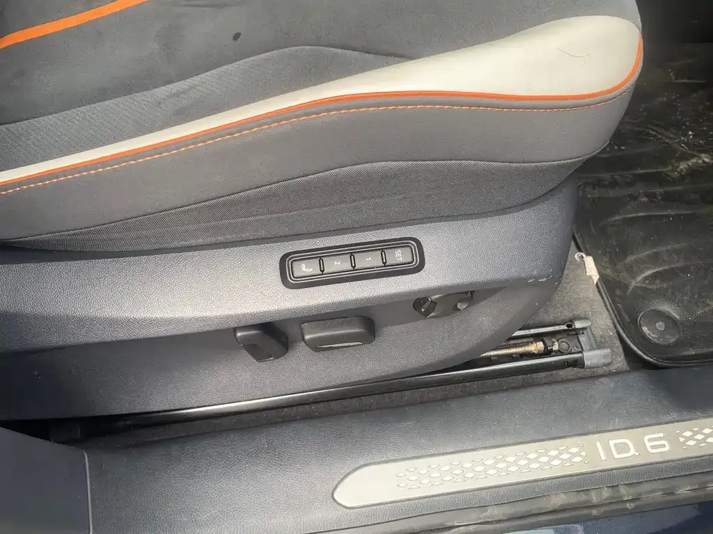 Volkswagen ID.6 Crozz — фото 10