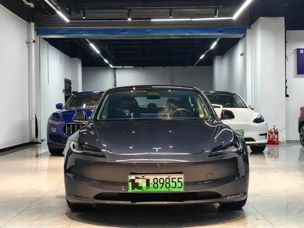 Tesla Model 3 — фото 3