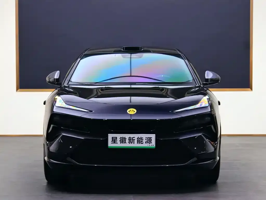 Lotus Eletre — фото 10