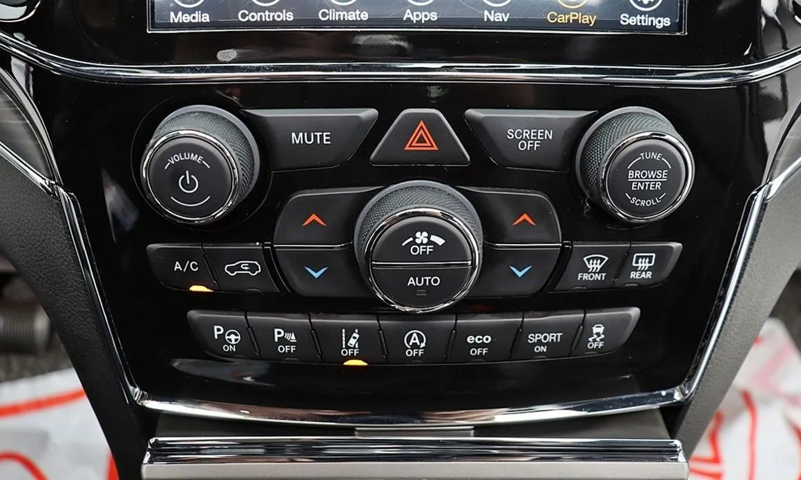 Jeep Cherokee — фото 9