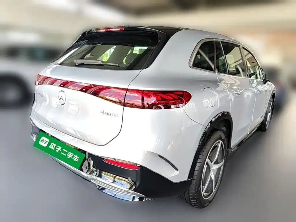 Mercedes-Benz EQS SUV — фото 7