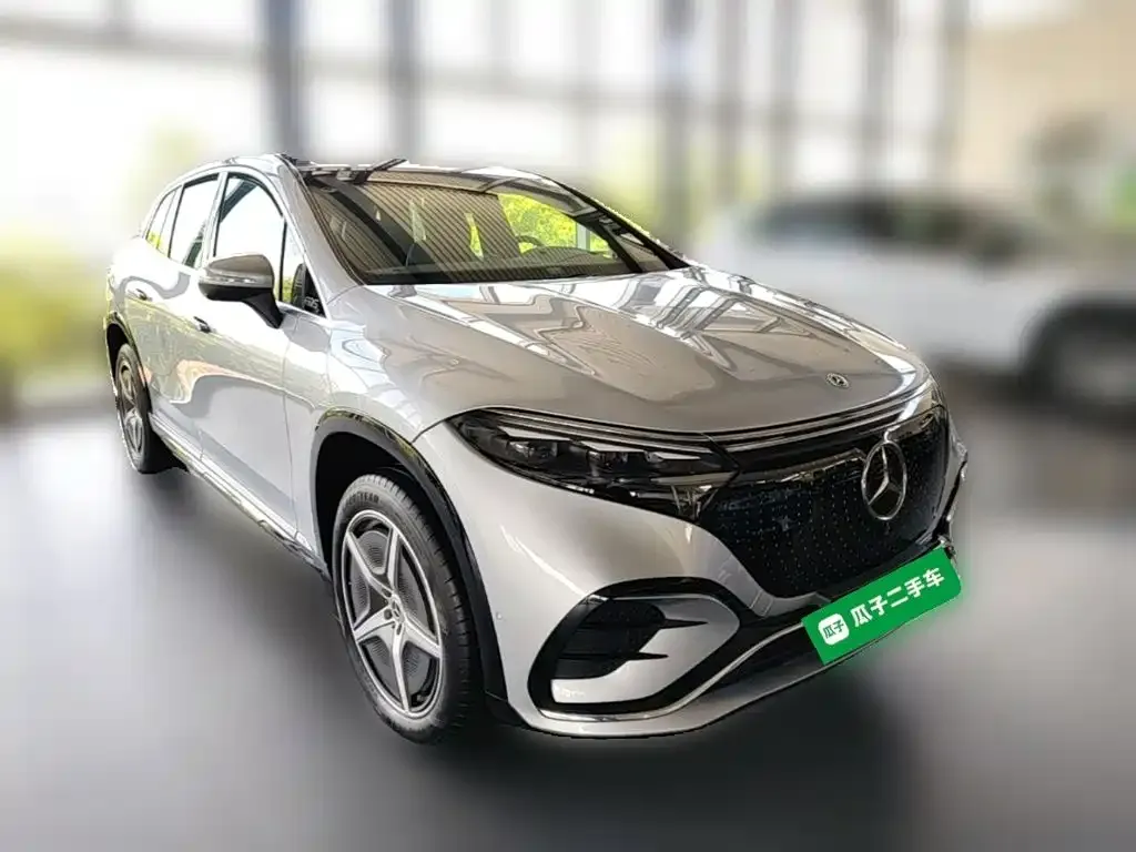 Mercedes-Benz EQS SUV — фото 6