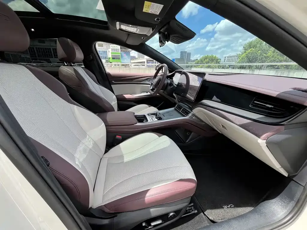 BYD Seal — фото 9