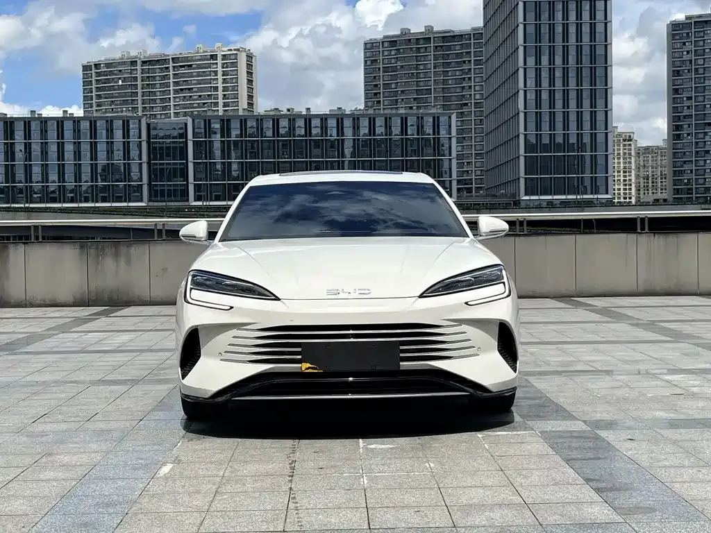 BYD Seal — фото 3