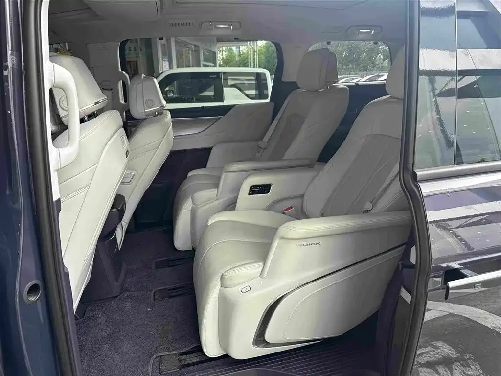 Buick GL8 Hybrid — фото 8