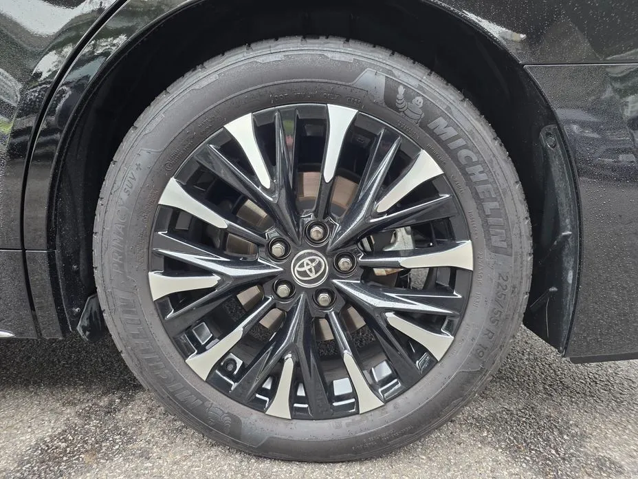 Toyota Alphard — фото 10