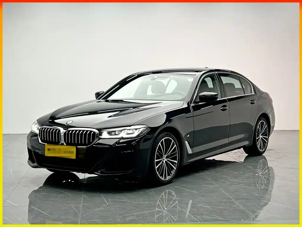 BMW 5 Series — фото 1