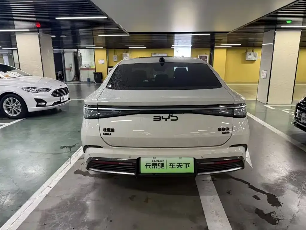 BYD Seal 07 DM-i — фото 9