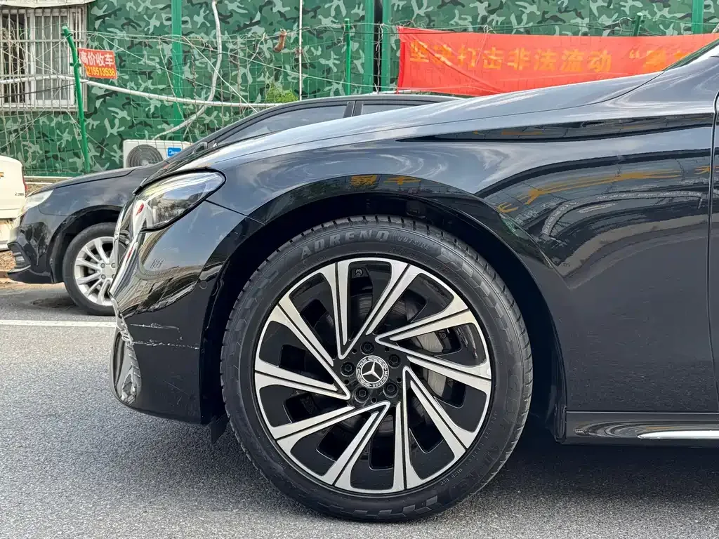 Mercedes-Benz E-Class — фото 8