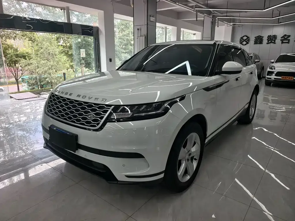 Land Rover Velar — фото 1