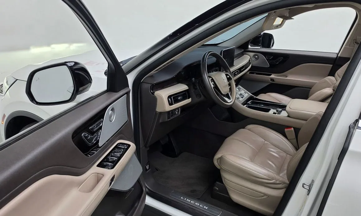 Lincoln Aviator — фото 10