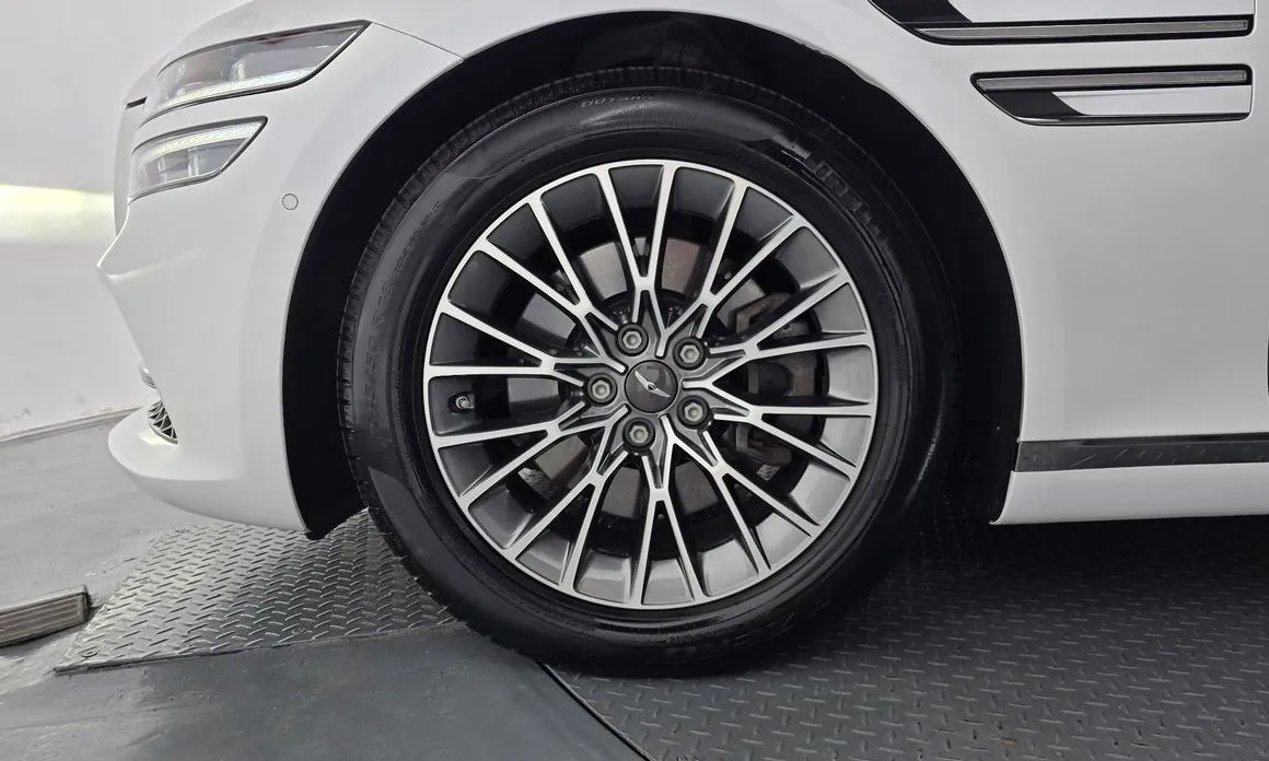 Genesis G80 — фото 10