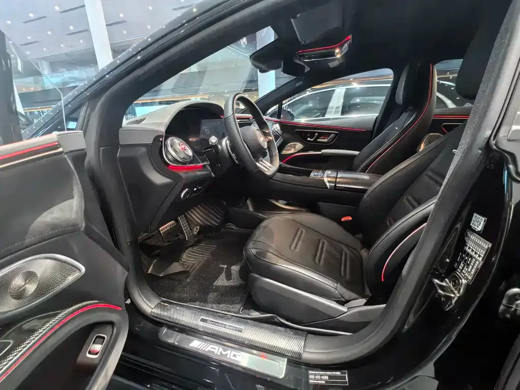 Mercedes-Benz EQS AMG — фото 7