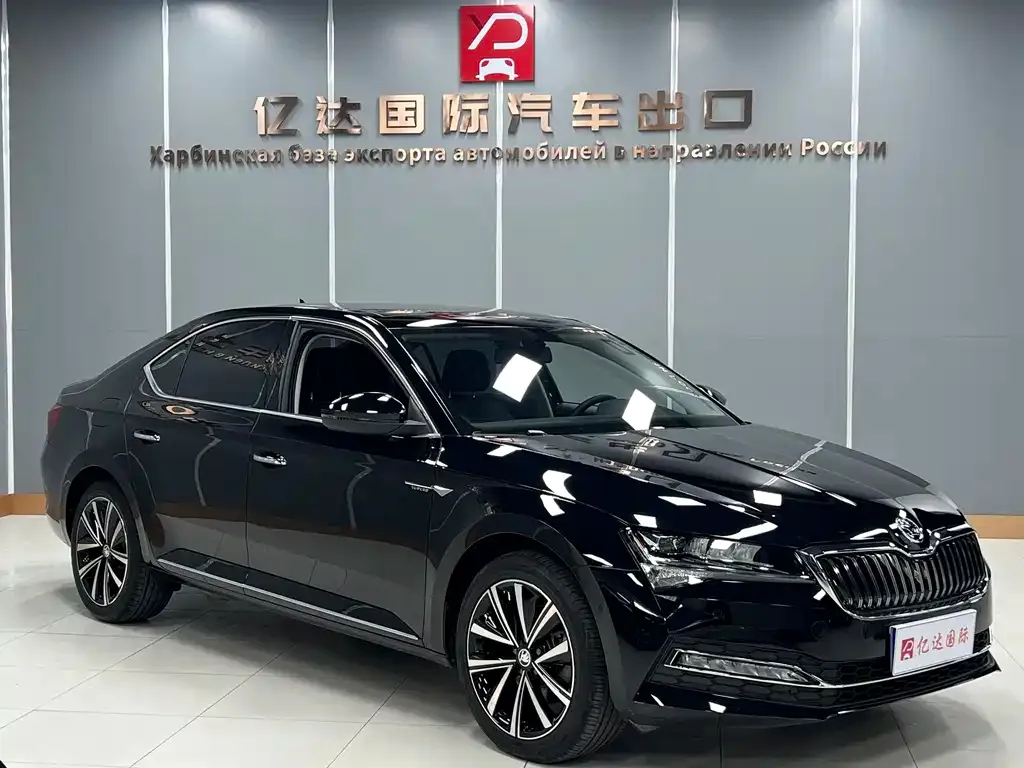 Skoda Superb — фото 3