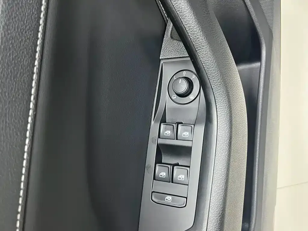Skoda Superb — фото 4