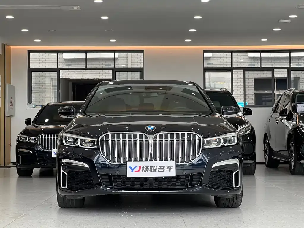 BMW 7 Series — фото 3